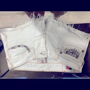 True Religion rhinestone shorts white size 29 W/O tags no stains